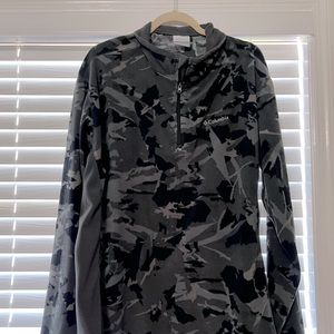 Columbia Grey Camo Fleece Half-Zip, never worn, size XXL